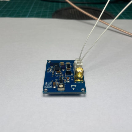 20 MHz High-Speed Photodetector – Adjustable Gain, 300–1100 nm, 0–3.3 V SMA Output
