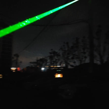 525nm 2.3W High PowerGreen Laser Pointer Adjustable Focus Long Range Laser Locator for Astronomy Teaching Outdoor Camping Hiking Positioning
