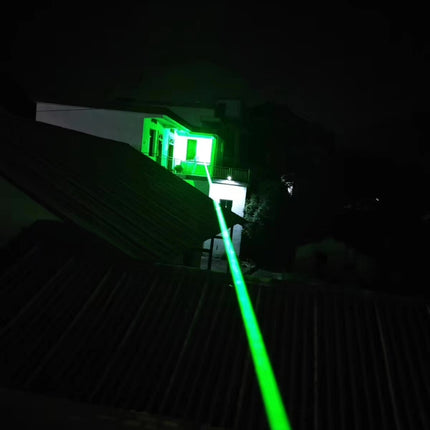 525nm 2.3W High PowerGreen Laser Pointer Adjustable Focus Long Range Laser Locator for Astronomy Teaching Outdoor Camping Hiking Positioning