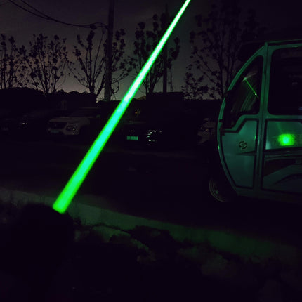 525nm 2.3W High PowerGreen Laser Pointer Adjustable Focus Long Range Laser Locator for Astronomy Teaching Outdoor Camping Hiking Positioning