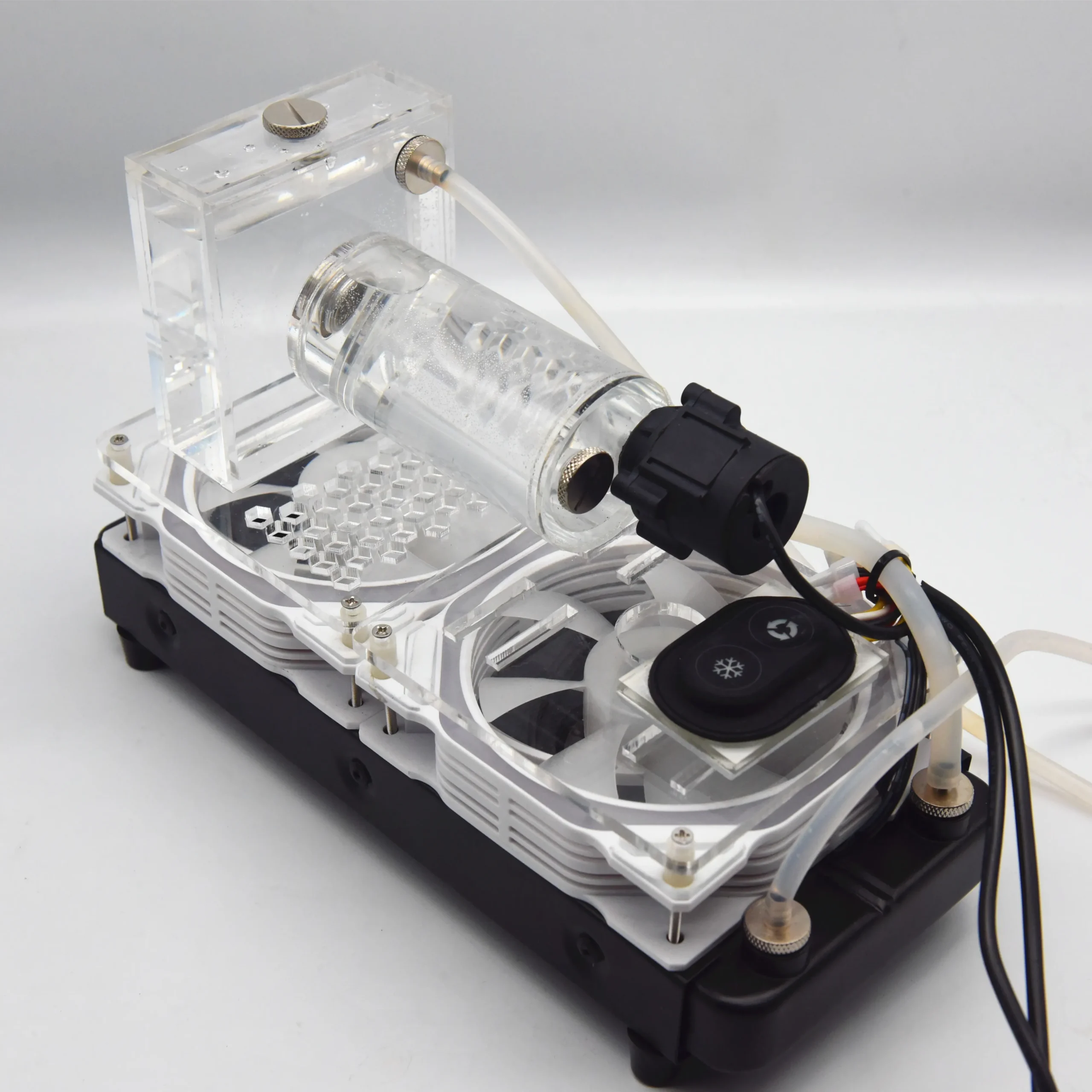 主图4 Magnetic Water Cooling Bracket for Tablet Computers - 240mm Dual-Radiator Semiconductor Cooling System with Adjustable Stand - Image 1