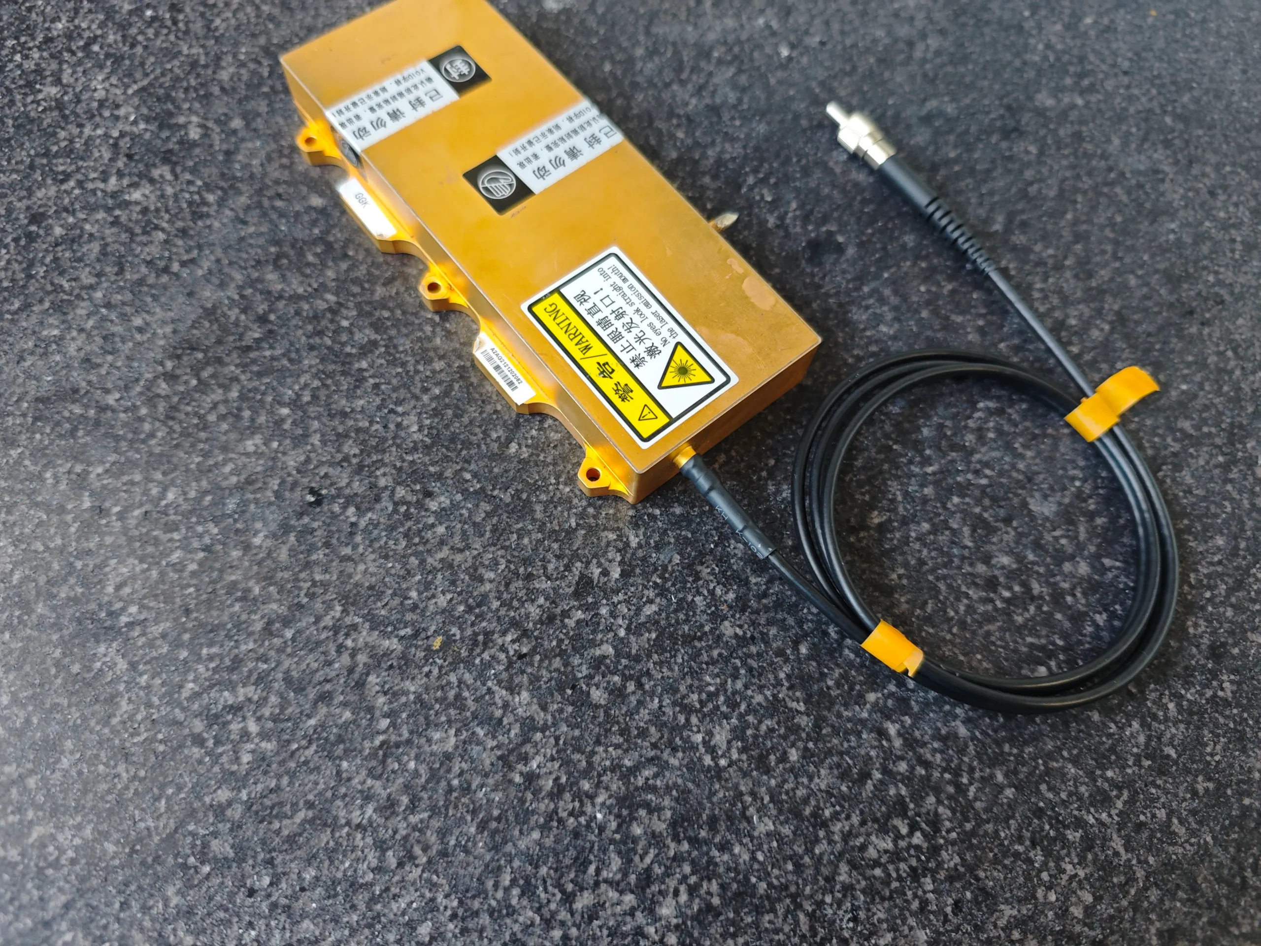 主图2 High-Power 300W 90-Degree Fiber-Coupled Laser Module – Portable Laser Pen System - Image 1